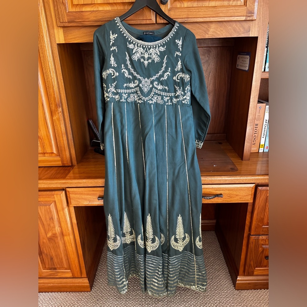 Pakistani Dress J dot
